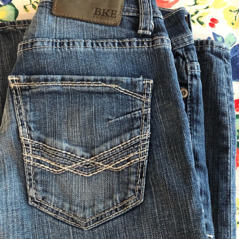 Buckle youth size 26x30 skinny jeans